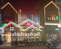Bán Nhàmặt Tiềntân Sơn Nhì, P. Tân Sơn Nhì, Q. Tân Phú. Dt: 12X25M 4 Tầng - Hđt: 270 Triệu. Giá: 50 Tỷ