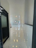 Bán Nhà Mặt Tiền 2 Tầng, Diện Tích : Ngan 4 Mét _ Dài 14 Mét. Giá Bán 9 Tỷ 500 Thương Lượng