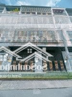 Bán Gấp Nhà Phố 4 Tầng Ngang 7,05M - Hẻm Oto Sát Mặt Tiền Đường, Cách Phú Mỹ Hưng 5 Phút - Ch