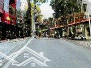 Bán Nhà Quận 1, Giá Rẻ 200M2, 12M X 16M Giá Chỉ 38 Tỷ Đường Trước Nhà 10M Ôtô Tránh Sổ Hồng Vuông