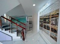 Nhà 2,5 Lầu Mớihẽm Xe Hơi, Đường Nguyễn Thượng Hiền , P5 , Quận - Bt