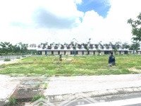 Ngộp Bank Cần Bán Gấp Lô Đất 100M2 Ngay Trung Tâm Bàu Bàng, Bình Dương, Tiện Ích Quá Nhiều, 899 Tr