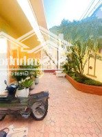 Bán Mặt Tiền Góc Biệt Thự Lam Sơn, P6, Bt. 18X10M(180M2) - 2 Tầng. Giá Từ 45 Tỷ Xuống Còn 37 Tỷ