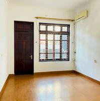 Bán nhà 3 tầng mặt phố Đoàn Thị Điểm, ph Quang Trung, TP HD, 39m2, mt 3.7m, 3 ngủ, 2 vs