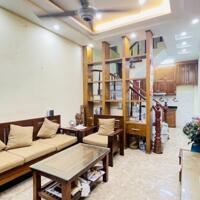 Bán nhà Lê Văn Lương, ô tô đỗ cửa, gần hồ, 32m2, hơn 7 tỷ