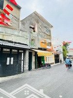 Nhà Mặt Tiềnhẽm Xe Hơilê Văn Lươngdiện Tích: 4X16M Trệt + Lầu Đang Cho Thuê 12 Triệu/Tháng Giá Bán 8,5 Tỷ (Có Thương Lượng)
