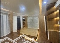 Bán Nhà Ngõ 206 Cổ Linh Long Biên Diện Tích 43M ,6 Tầng Thang Máy, Gara Ô Tô, Full Nội Thất Xịn.