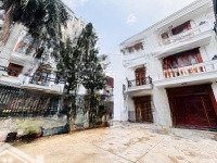 Biệt Thự Lô Góc Siêu Đẳng Cấp Tân Bình Full Gỗ Thang Máy Sân 10 Xe Hơi - 400M2 -24X17 -Chỉ 2X,X Tỷ