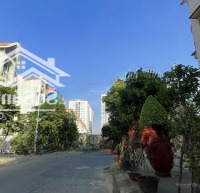 Cho Thuê Nhà Biệt Thự Mới Cao Cấp,Tkvp Đ.16M Kdc Himlam Quận 7 Dt: 7.5X20M2 Gb: 75 Triệu Liên Hệ: 0908935765