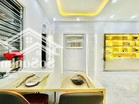 Mặt Tiền Kinh Doanh Đường" Hoàng Hoa Thám" Quận Bình Thạnh Giáp Phú Nhuận ,Quận 1 (7 Tầng)