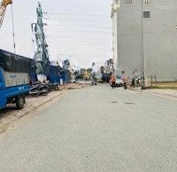 Lô Góc Đẹp Lung Linh 56.5M2 Ngang 4.4M Đường 5M Ô Tô Ra Vào, Chỉ 2.35 Tỷ, Ngay Sau Metro