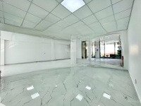 Tòa Nhà Cho Thuêmặt Tiềnc18, Khu K300. Dt: 10X20M. Hầm 6 Tầng. Pccc Đầy Đủ. Sàn Suốt. Giá 120 Triệu/ Tháng.