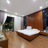 Bán Nhà Hoàng Hoa Thám, Ba Đình – 61m², Mặt Tiền 4.8m, 4 Phòng Ngủ, Giá 10.5 Tỷ