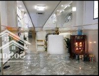 Bán Nhà Mặt Tiền Vip Cmt8, Quận 10 Khu Vực Trung Tâm Sầm Uất