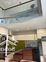 Villa Sân Vườn Cao Cấp Cạnh Đảo Kim Cương Quận 2 6 Phòng Ngủ Phòng Rượu, 2 Hồ Cá Koi ,Gỗ Sồi Cao Cấp