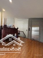 Bán Nhà Mặt Phố Việt Hưng, 40M2 X 5 Tầng, Vị Trí Trung Tâm - Kd Bất Chấp - Đỗ Xe Ngày Đêm Giá 12.3