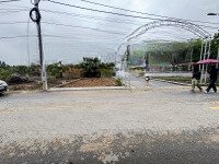 Chính Chủ Cần Bán Lô Góc 65,2M2 Giá Bán 3Tyxx Trục Kinh Doanh Đối Diện Cổng Trường Đại Học Quốc