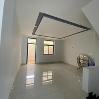 Cho thuê nhà mặt tiền phạm hùng đại phúc green villas, giá 20 triệu/ tháng, LH: 0934.933.978