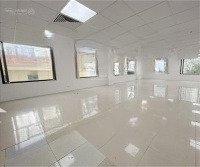 Cho Thuê Văn Phòng Tòa 18T2 Lê Văn Lương, Trung Hòa Cầu Giấy, Diện Tích 150M, Giá 65 Triệu/Tháng
