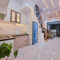 BÁN GẤP NHÀ ĐẸP -  GÒ VẤP  - P8 - CÔNG VIÊN LÀNG HOA - TRỤC ĐƯỜNG QUANG TRUNG   N.HÀ ĐẸP - FULL NỘI THẤT - 4,15 T.Ỷ