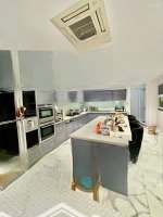Bán Gấp Nhà 1 Hầm 5 Lầudiện Tích5.3X24M Mặt Tiền Nguyễn Văn Quá