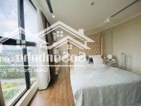 Cần Bán Căn 2 Phòng Ngủview Sông Hồng, Cầu Nhật Tân. Tòa R3 Sổ Lâu Dài. Full Đồ