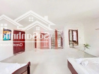 Cho Thuê Biệt Thự Sân Vườn Đường Nguyễn Ư Dĩ, Quận 2, Diện Tích: 20X35M, Trệt 2 Lầu, Có Hồ Bơi