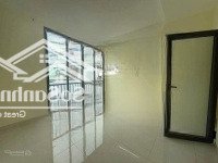 Bán Nhà Riêng 1 Trệt 2 Lầu Hẻm Xe Hơi Đường Đỗ Xuân Hợp, Phường Phước Long B Quận 9.