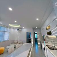 Cho thuê căn hộ 2 ngủ sang, xịn,, mịn tại Vinhomes Marina