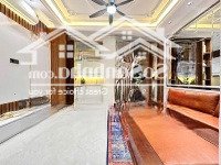 Nhà Cầu Giấy 35M2- Phân Lô - 7 Tâng Thang Máy - Ngõ Thông - Bagac Đỗ Cửa-50M Phố Oto Phóng