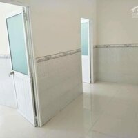 Nhà rộng góc 2 mặt tiền phù hợp làm văn phòng, spa