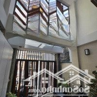 Nhà Đẹp Hiện Đại- Sátmặt Tiềncao Thắng Q3- Ngay Chợ Bàn Cờ-Diện Tích60M2 Không Lộ Giới- 5 Tầng Có Thang Máy
