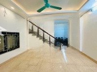 Bán Nhà Dân Xây Gia Quất,45M,4 Ngủ,Gần Ô Tô Tránh,5Xty
