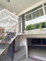 Vip Nhà Ngay Sân Bay, Có Hầm 5 Phòng Ngủ 5 Vệ Sinh 94M2 - Hậu Giang, P4, Tân Bình, 15,5 Tỷ,