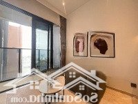 Nội Thất Cao Cấp Thiết Kế Tối Giản, Trần Cao, Cửa Kính Rộng Đón Ánh Sáng Tự Nhiên Sàn Gỗ Sang Trọng