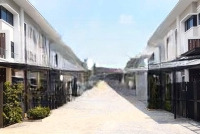 Bán Nhà Phố Đảo Giá Tốt 100M2 1T2L, Sổ Hồng Sẵn, Hoàn Thiện Bên Ngoài, Cư Dân Thân Thiện, Giá:10Tỷ