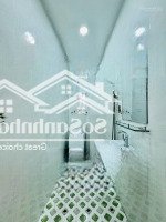 Hot!Nhà Đẹp Mới Ngay Trần Quang Long,Bình Thạnh Giá:3,76Tỷ/72M2 (4,5X16M) 2 Lầu 4 Phòng Ngủ Pháp Lí Chuẩn