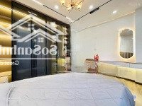Chú Liêm Bán Gấp Nhà Đường Phạm Hữu Chí, Quận 5. Giá Bán 4,62Tỷ/65M2. 3 Tầng - Sân Thượng. Sổ Cầm Tay