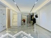 Nhà Đẹp Mặt Tiền Huỳnh Văn Bánh.diện Tích80M2, Giáp Quận 3. Shr