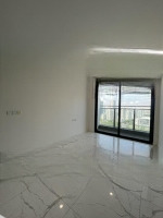 Bán Gấp Văn Phòng Đa Năng Sunshine Sky City (2Pn-2Wc)Diện Tích70M2 Giá Bán 3Ty1. Liên Hệ: 0903705423