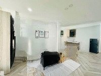 1 Phòng Ngủ Ban Công Gần Etown Cộng Hòa Chỉ Tính Điện, Dịch Vụ Dọn Phòng Hằng Tuần