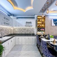 Nhà lầu xây mới Full nội thất - Gần trường Đại Học Cần Thơ