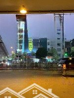 Mặt Phố Đống Đa- Mặt Tiền Rộng- Vỉa Hè Đá Bóng-5 Tầng Dân Xây