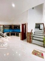 Bán Nhà 80M2 Sư Vạn Hạnh, Q10 - Gần Vạn Hạnh Mall. Giá Bán 3 Tỷ 990. Xây 1 Trệt 2 Lầu. Hẻm 6M, Sổ Riêng