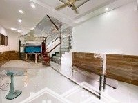 Bán Nhà 80M2 Sư Vạn Hạnh, Q10 - Gần Vạn Hạnh Mall. Giá Bán 3 Tỷ 990. Xây 1 Trệt 2 Lầu. Hẻm 6M, Sổ Riêng