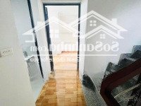 Hiếm 5.4 Tỷ Nhà Dân Xây 42M2, 4 Tầng, 3 Phòng Ngủ Trung Tâm Q. Long Biên Gần Ô Tô