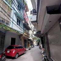 HIẾM - HƠN 4 TỶ CÓ NGAY NHÀ MẶT PHỐ HOÀN KIẾM - LÔ GÓC 2 THOÁNG - KINH DOANH - Ô TÔ , ,