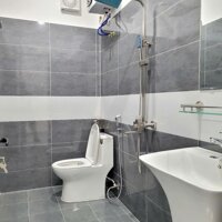 Bán Nhà 3 Tầng xây độc lập lô góc sân cổng văn đẩu kiến an Hải Phòng, oto vào nhà, giá 2.2 tỷ.