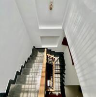 6.5 TỶ HƠN - NHÀ QUẬN 10 KẾ HỌC VIỆN HÀNH CHÍNH - 1 CĂN RA HXH - 35M2 4 TẦNG 3PN - VUÔNG A4