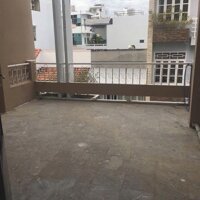 Cho Thuê Nhà 3 Tầng Hẻm Đinh Tiên Hoàng Cách Biển 500m, 64m2, ngang 4,2m, 4PN, Giá 13Tr/ Tháng
